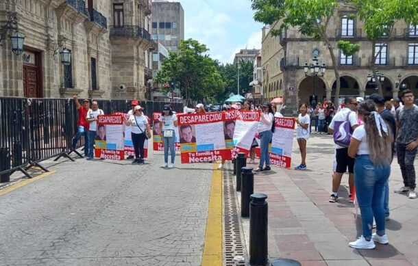 Exigen localización de joven desaparecido en Zapopan