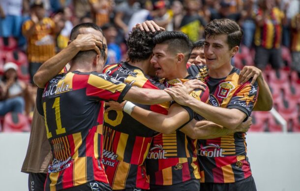 Leones Negros vence a Mineros y sigue invicto