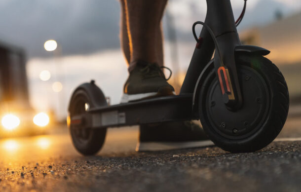 Consideran un reto asegurar los patines eléctricos