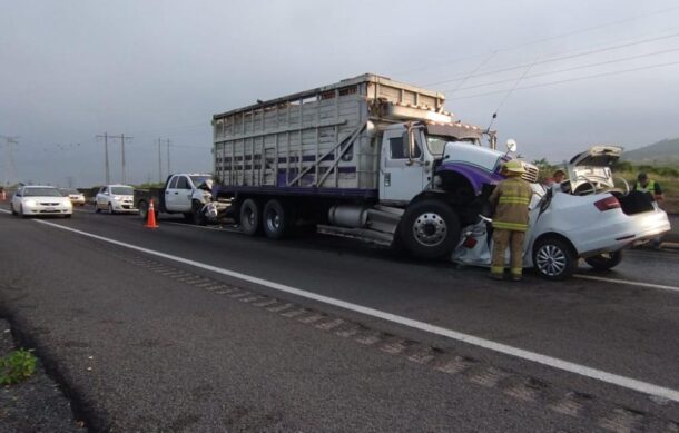 Accidente deja un muerto en autopista GDL-Colima