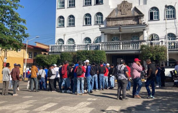 Protestan recolectores en El Salto por retiro de unidades