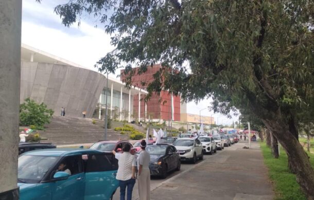 Trabajadores del PJF protestan en avenida López Mateos