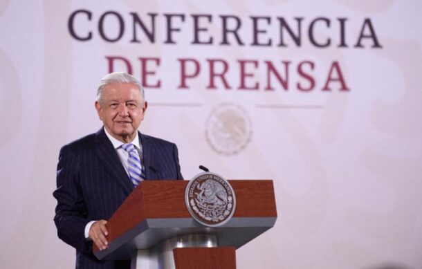 AMLO dispuesto a otorgar recompensa para encontrar a los normalistas de Ayotzinapa