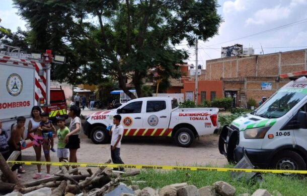 Derrumbe en casa de Tonalá deja una mujer lesionada