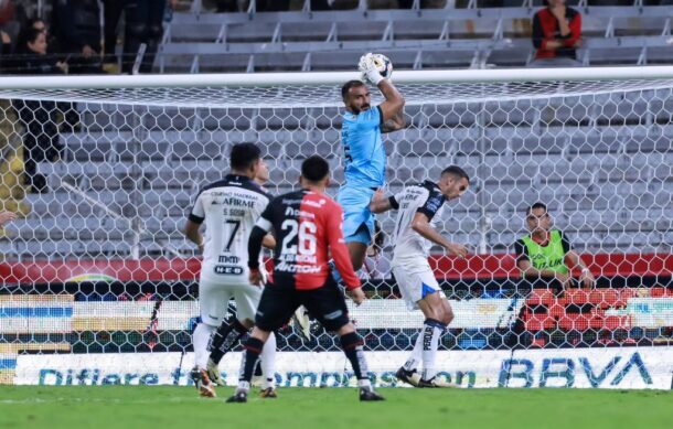 Atlas no puede con los Gallos Blancos y pierde 1-0 con pocos aficionados en el Jalisco