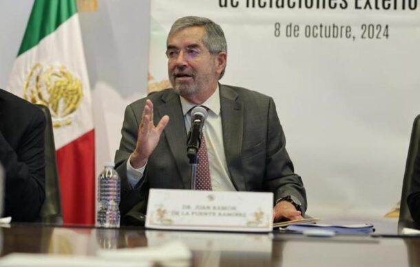 Comparece De la Fuente ante senadores