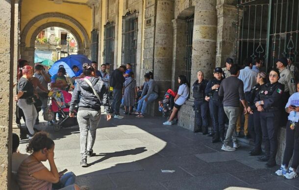 Ambulantes del Centro de GDL retoman protestas