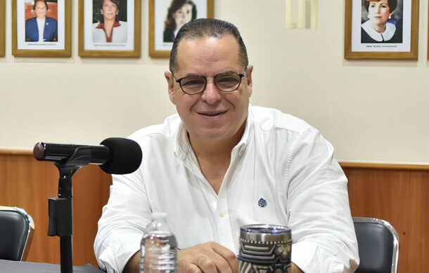 Entrevista con Enrique Velázquez González