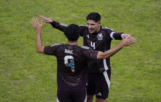 ¡Fiesta en el Akron! México vence 2-0 a EU