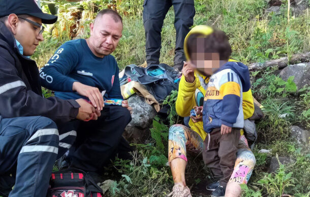 Usan drones con cámaras térmicas para rescatar a familia en Tlajomulco