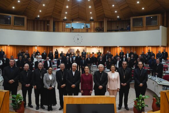 Sheinbaum se reúne con representantes de la Iglesia Católica