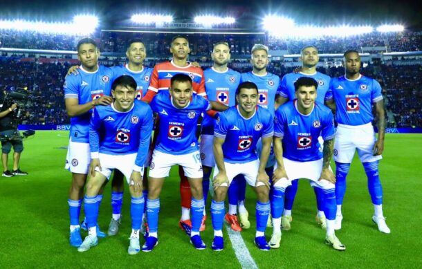 Cruz Azul empata de último minuto y rompe récord de puntos en Liga MX