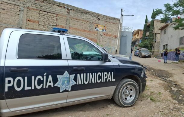 Hombre es localizado sin vida en un baldío de Tlaquepaque