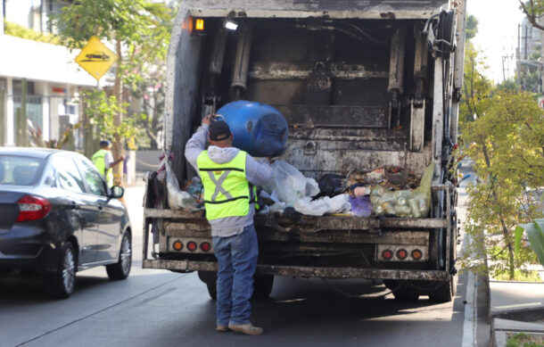 Guadalajara lanza “Intervención Relámpago” para limpiar colonias de basura y escombro