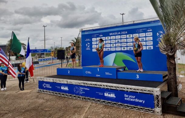 Rosa María Tapia gana Oro en Mundial de Triatlón