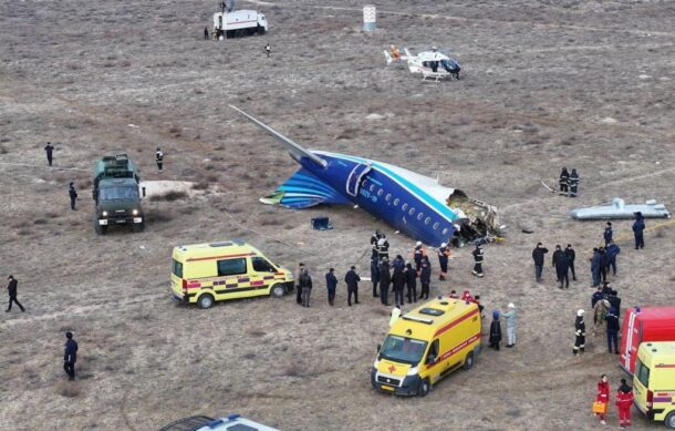 Hallan cajas negras del avión de Azerbaijan Airlines siniestrado en Kazajistán