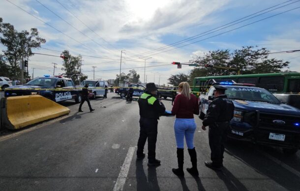 Muere motociclista en choque contra unidad de transporte público