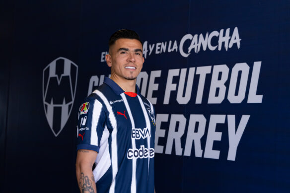 El “Hueso” Reyes feliz de regresar a casa con los Rayados