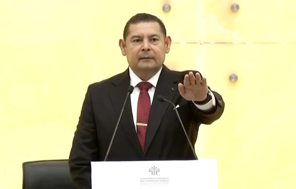 Alejandro Armenta asume como gobernador de Puebla y promete un gobierno basado en principios éticos