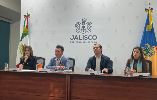 Anuncian apoyos para familiares de desaparecidos y policías caídos