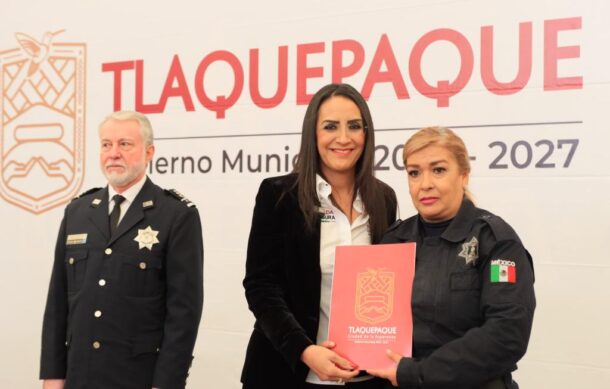 Condecoran a mujer policía de Tlaquepaque