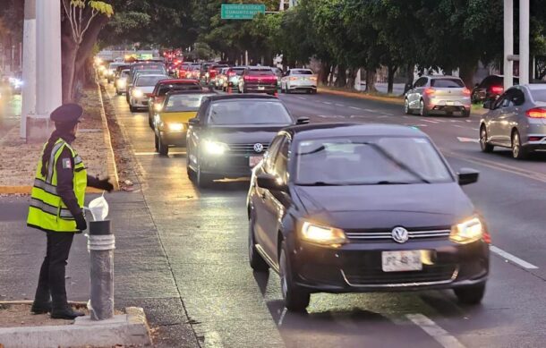 Quitan portaplacas uno de cada tres conductores por temor a multas