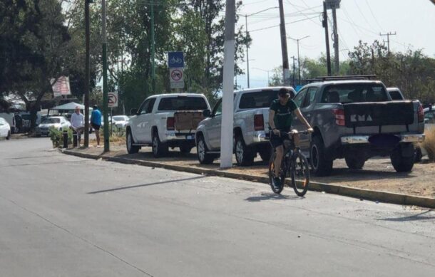 Denuncian arrancones y estacionamientos arbitrarios en Av. Mariano Otero