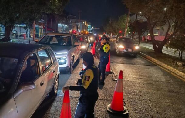 Caen 4 conductores al “torito” durante fiesta de Año Nuevo