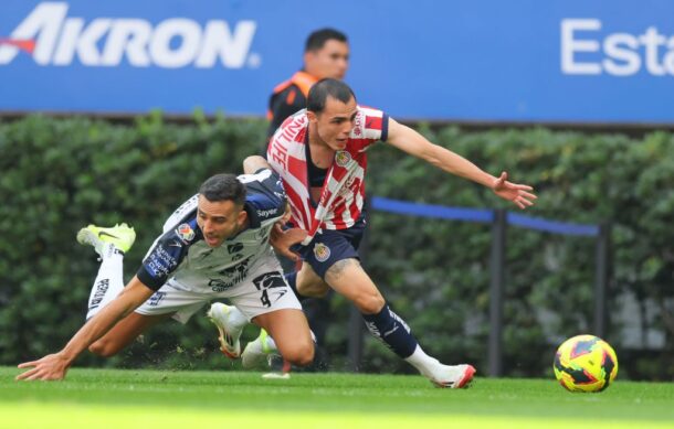 Chivas decepciona y empata 1-1 con Gallos Blancos