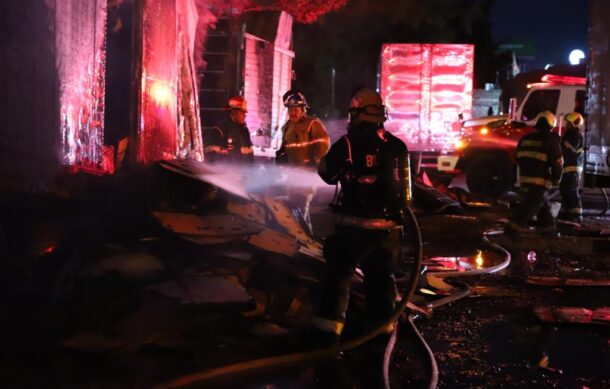 Fuerte incendio al interior de una pensión en GDL