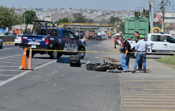 Muere motociclistas tras ser impactado por un vehículo en Tonalá