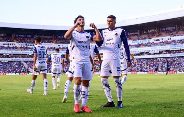 Rayados golea 4-2 a los Gallos Blancos