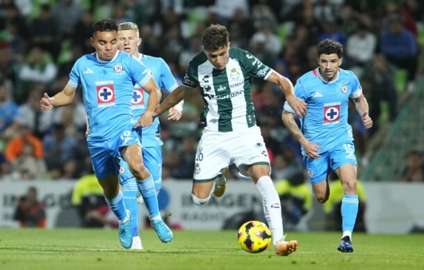 Santos pierde con Cruz Azul y sigue como el peor del CL2025