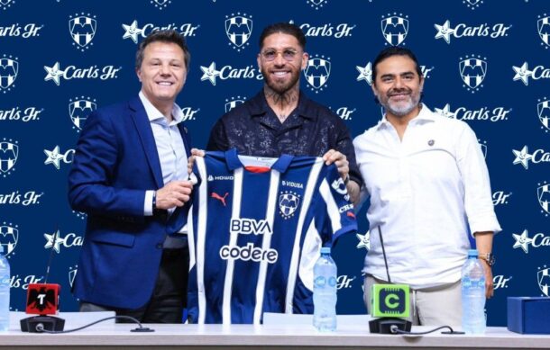 ¡Espectacular presentación! Sergio Ramos ya se puso la playera de Rayados