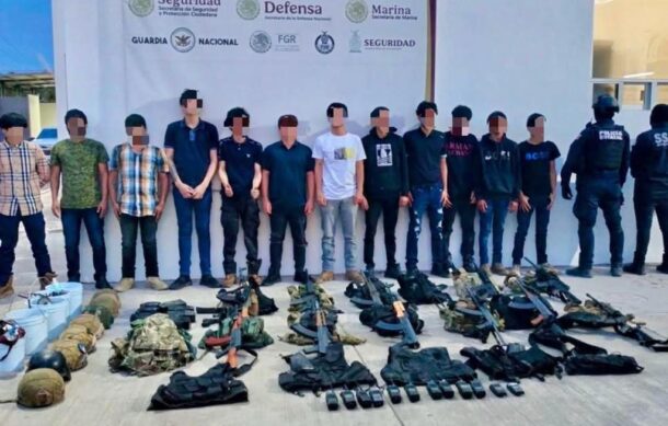 Detienen a 12 personas con armamento en Culiacán