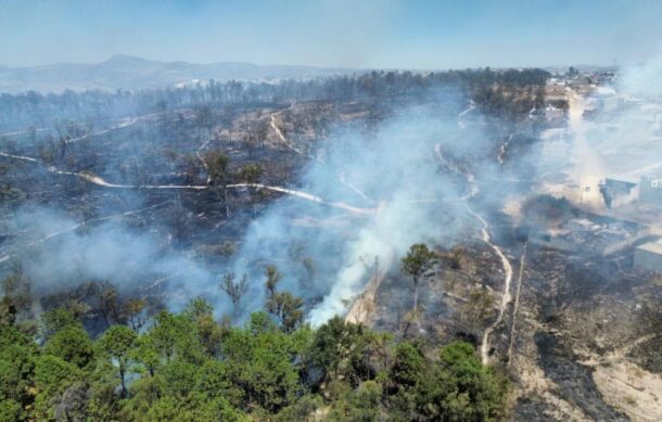 Activan alerta atmosférica en Zapopan por incendio en Bosque del Centinela