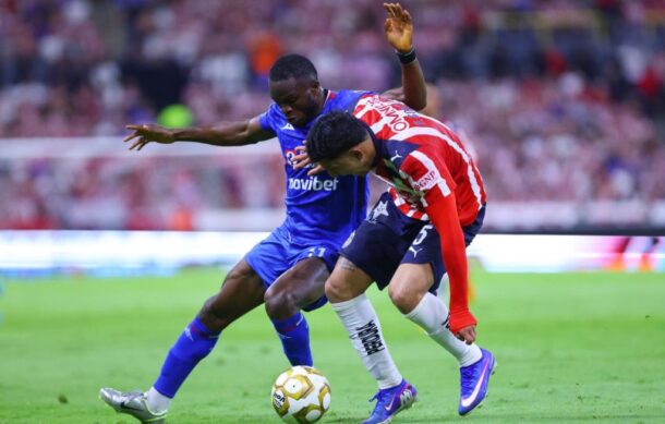 Chivas queda eliminado al caer ante Cruz Azul en un pletórico estadio Jalisco