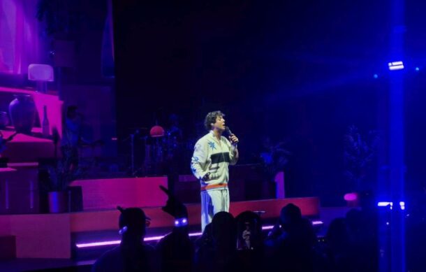 Con ambiente festivo, Rawayana se presenta en Guadalajara