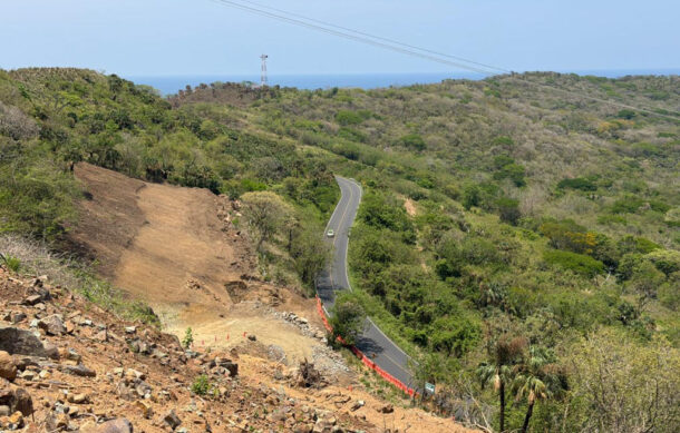Avanza construcción de carretera Laguna Verde-La Mancha