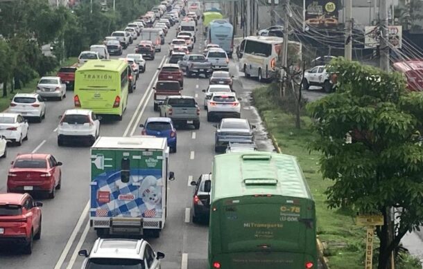 Persisten congestionamientos tras suspensión del contraflujo en López Mateos