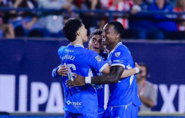 Cruz Azul estrena título venciendo a San Luis de visitante